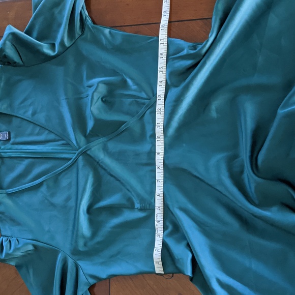 Shein emerald green satin mini dress - Picture 7 of 9